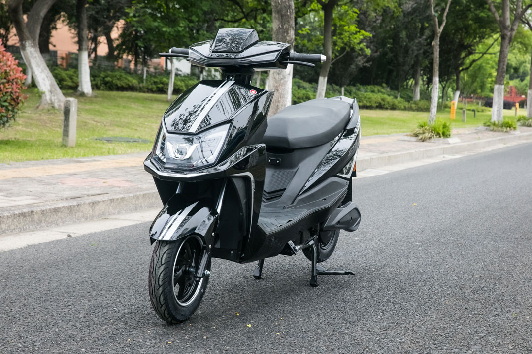 Why Battery-powered Mopeds are the Sustainable Choice for Eco-conscious Consumers - Cyclemix Why Battery-powered Mopeds are the Sustainable Choice for Eco-conscious Consumers - Cyclemix